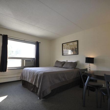 Beaverlodge Motor Inn ภายนอก รูปภาพ