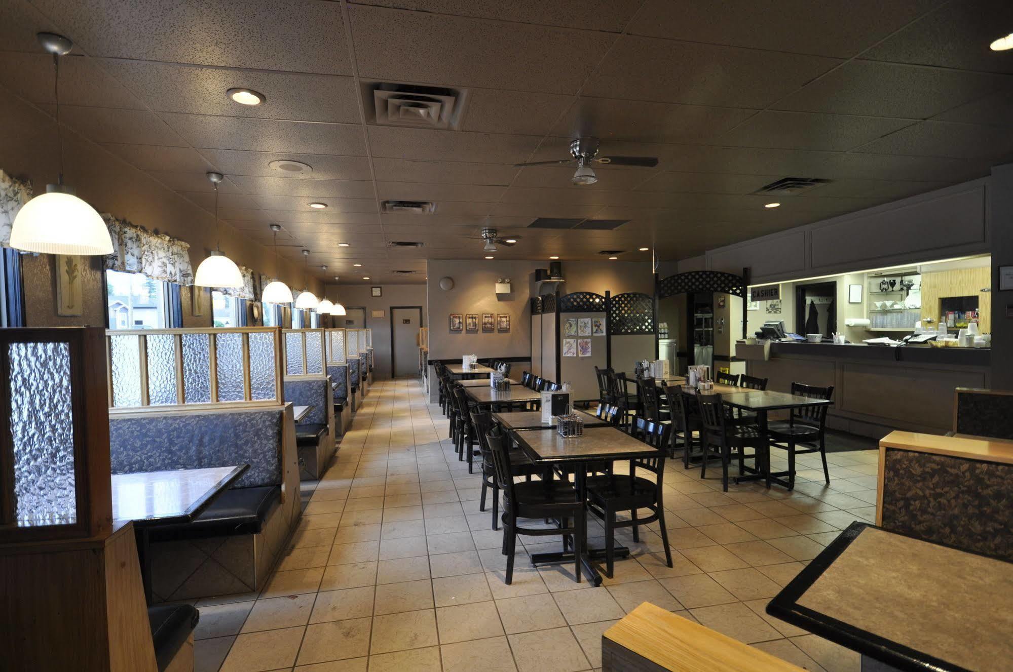 Beaverlodge Motor Inn ภายนอก รูปภาพ