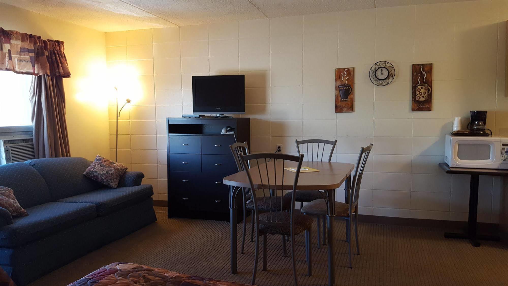 Beaverlodge Motor Inn ภายนอก รูปภาพ